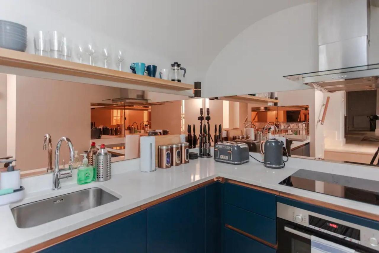Spacious And Modern Apartment In Pimlico Лондон Екстериор снимка