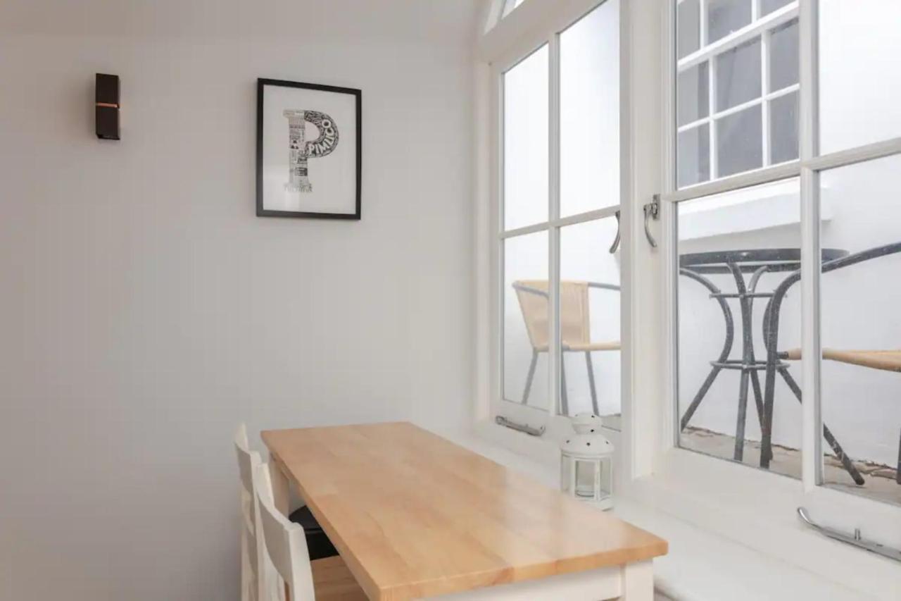 Spacious And Modern Apartment In Pimlico Лондон Екстериор снимка