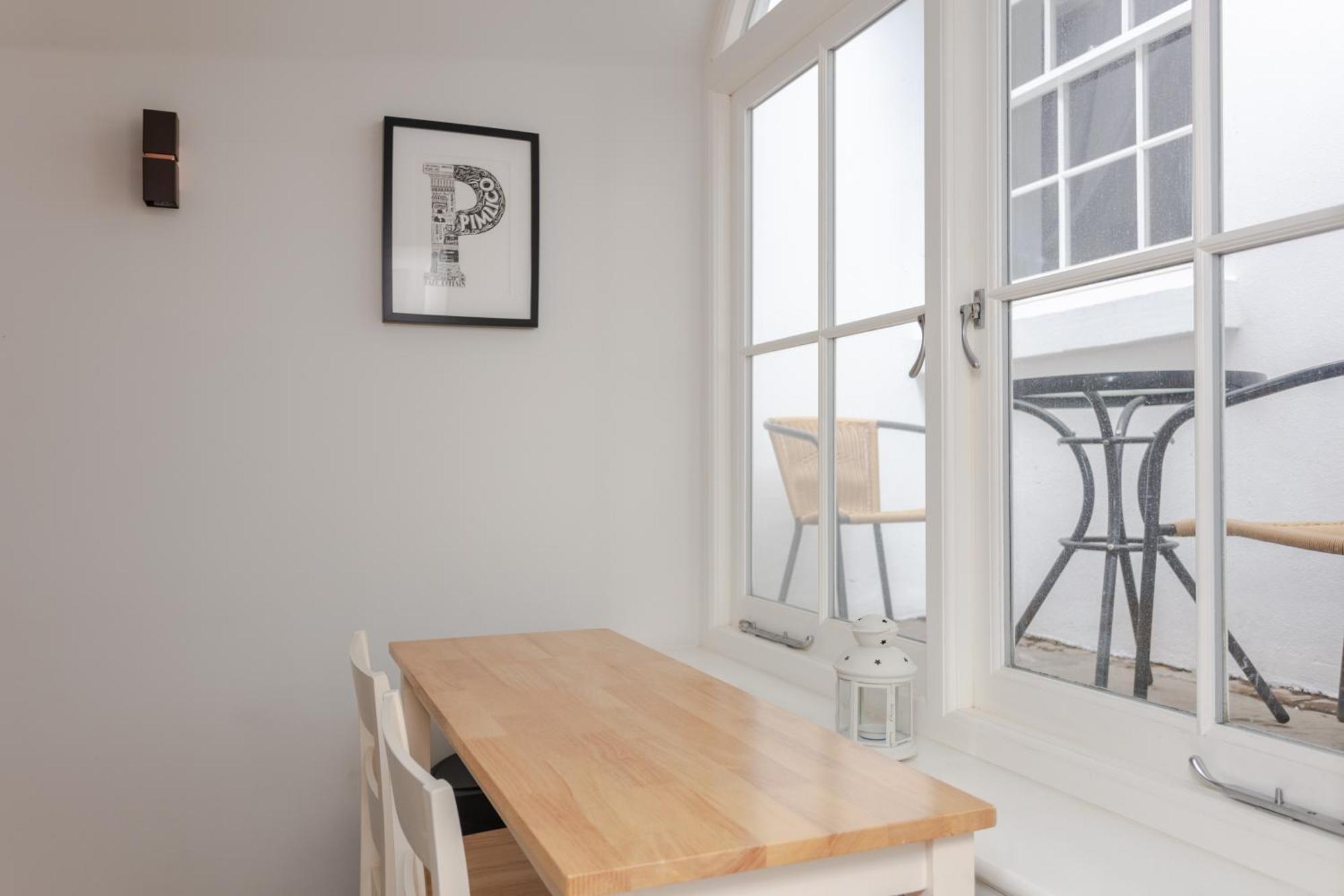 Spacious And Modern Apartment In Pimlico Лондон Екстериор снимка