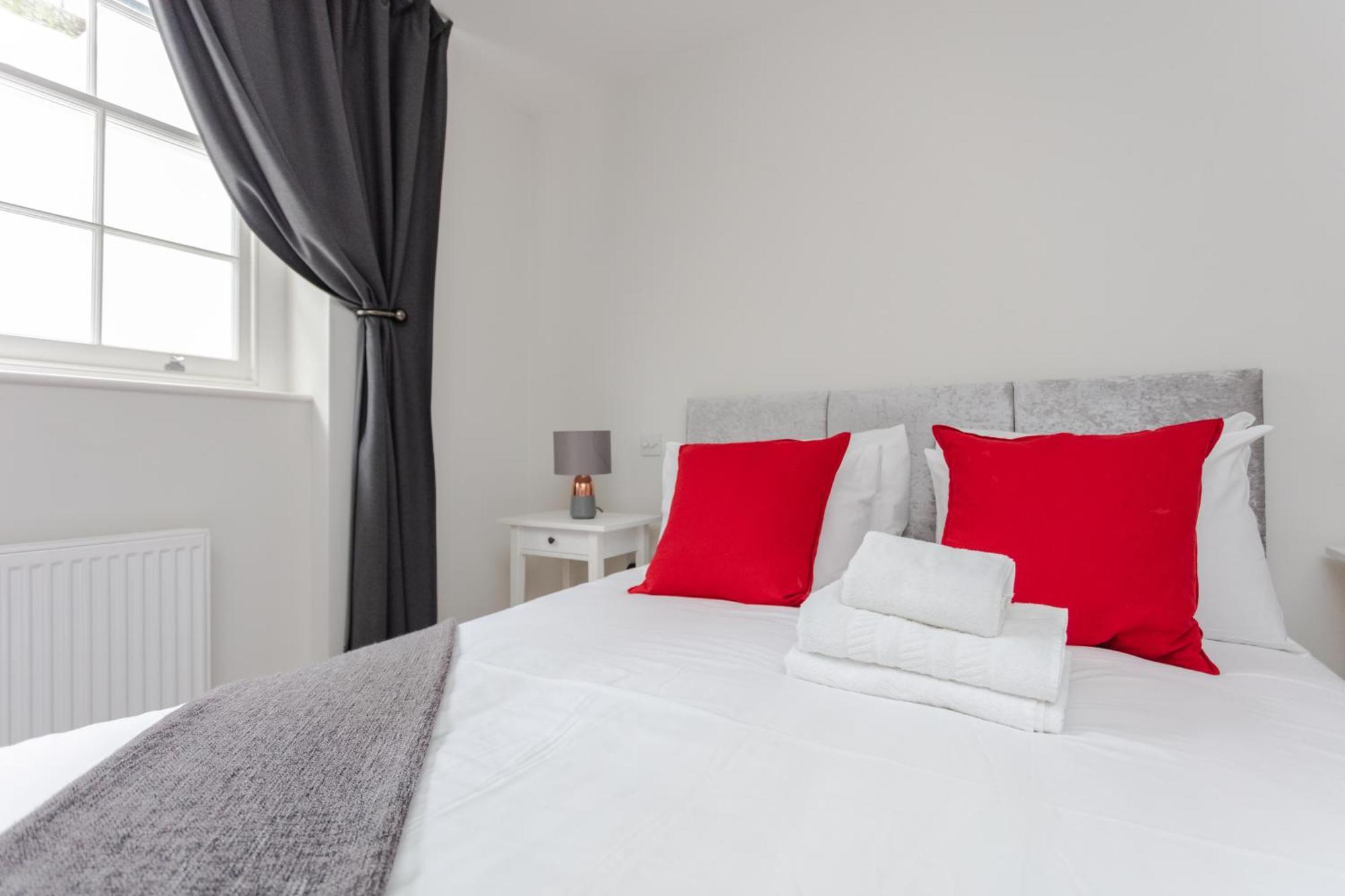 Spacious And Modern Apartment In Pimlico Лондон Екстериор снимка